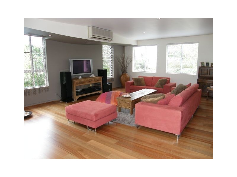 11 Sunrise Place, Blacks Beach QLD 4740