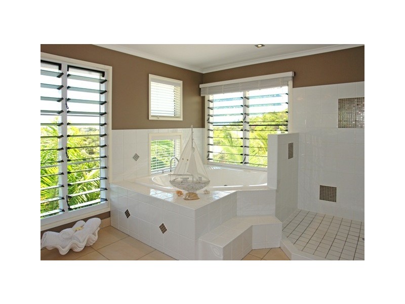 11 Sunrise Place, Blacks Beach QLD 4740