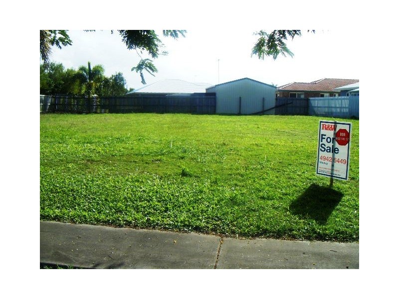 1 Oasis Drive, North Mackay QLD 4740