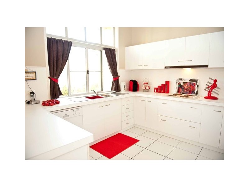 5 Glenwood Park, Andergrove QLD 4740