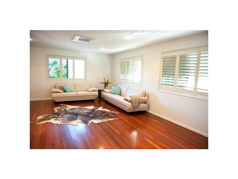 32 Admiral Drive, Dolphin Heads QLD 4740