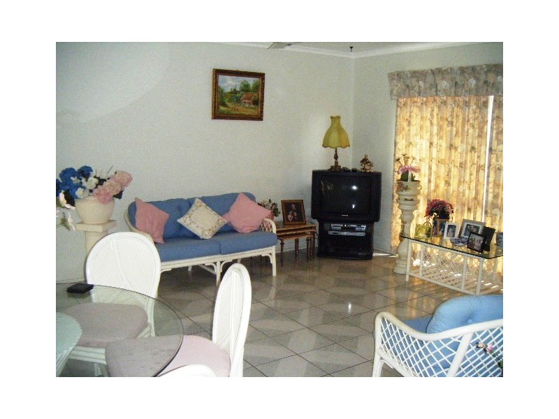 10 Marzan St, Rural View QLD 4740