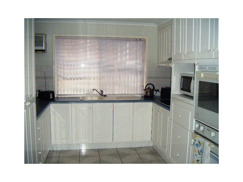 10 Marzan St, Rural View QLD 4740