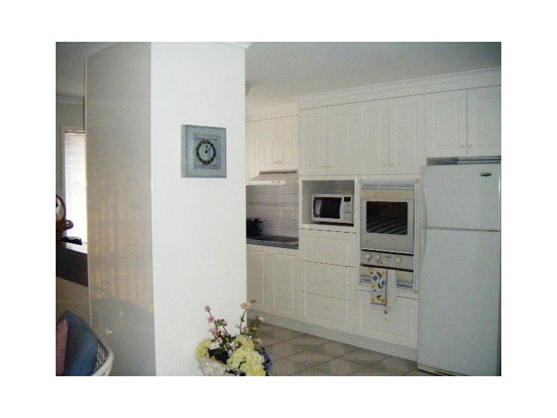 10 Marzan St, Rural View QLD 4740