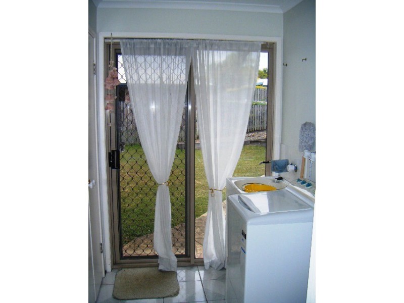 10 Marzan St, Rural View QLD 4740