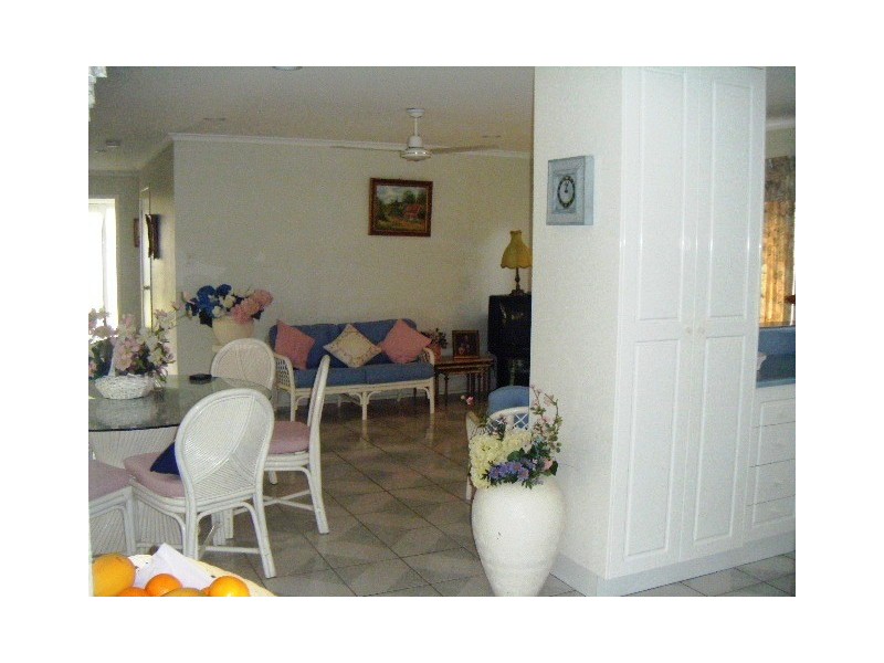 10 Marzan St, Rural View QLD 4740