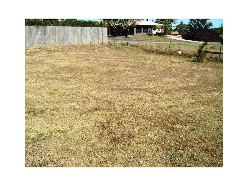 9  Robinson Avenue, Walkerston QLD 4751