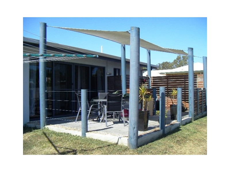 9  Robinson Avenue, Walkerston QLD 4751