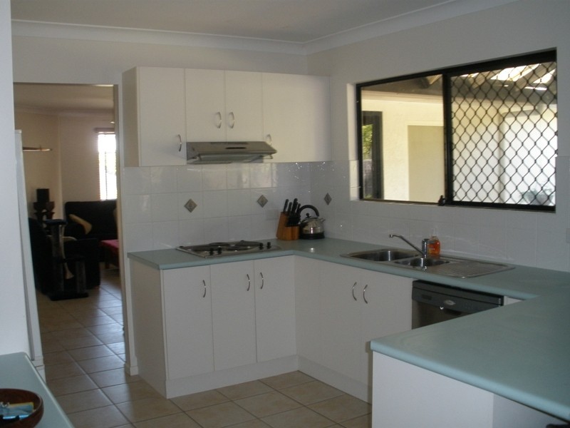 21 Michelle Crs, Bucasia QLD 4750