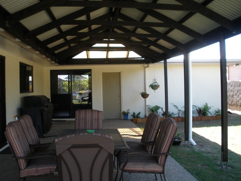 21 Michelle Crs, Bucasia QLD 4750