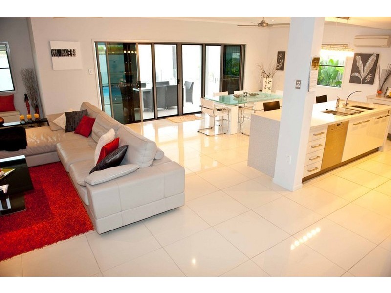 26 Kensington Court, Glenella QLD 4740