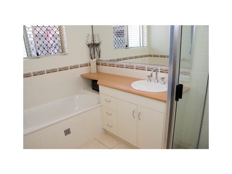 42 Stuart Hindle Drive, Mount Pleasant QLD 4740