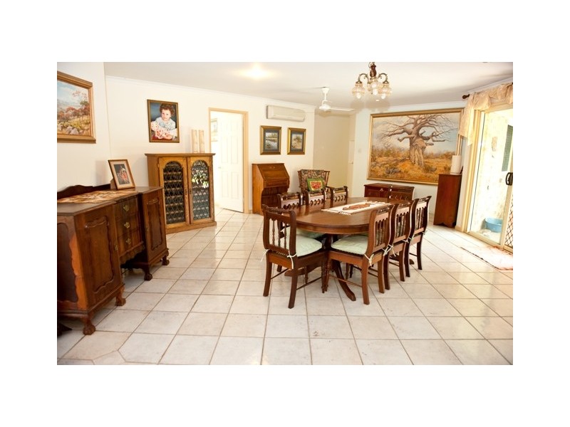 16 Toorak Street, Glenella QLD 4740