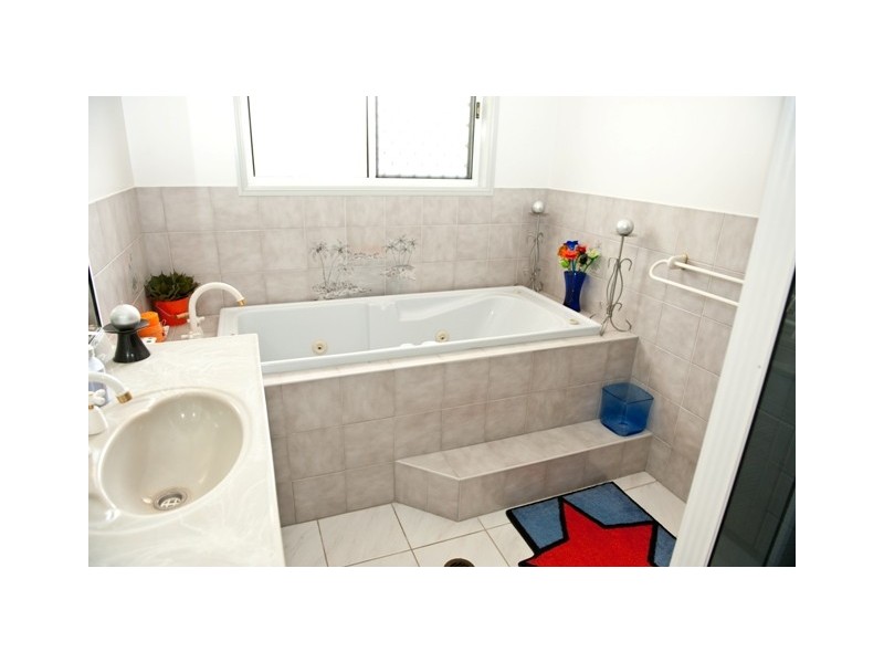 121 Phillip Street, Mount Pleasant QLD 4740