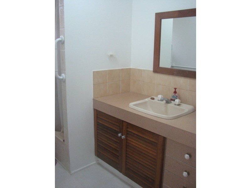 1 Albert Crt, Andergrove QLD 4740