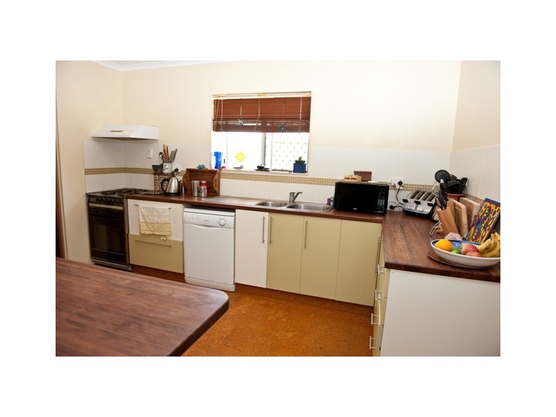 8 Melaleuca Street, Slade Point QLD 4740