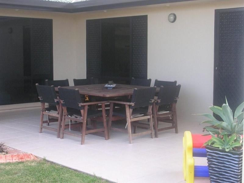 4 Mark, Glenella QLD 4740