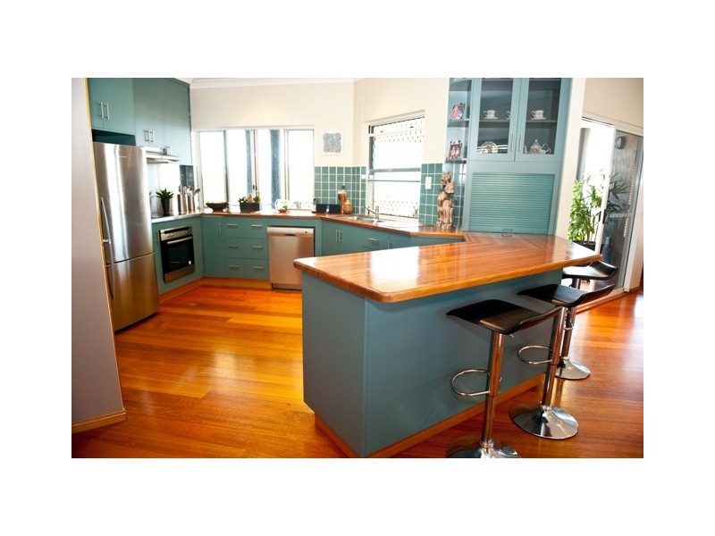 14 Sunrise Place, Blacks Beach QLD 4740