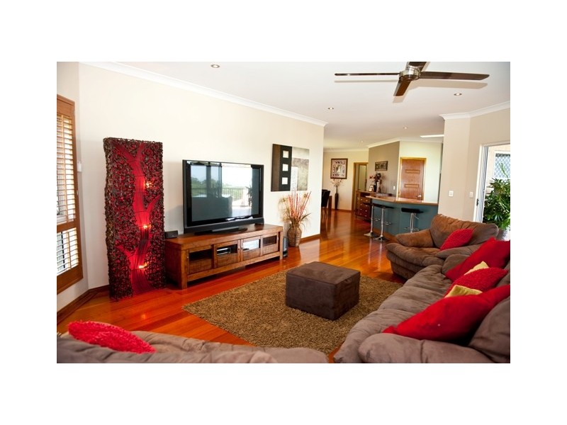 14 Sunrise Place, Blacks Beach QLD 4740