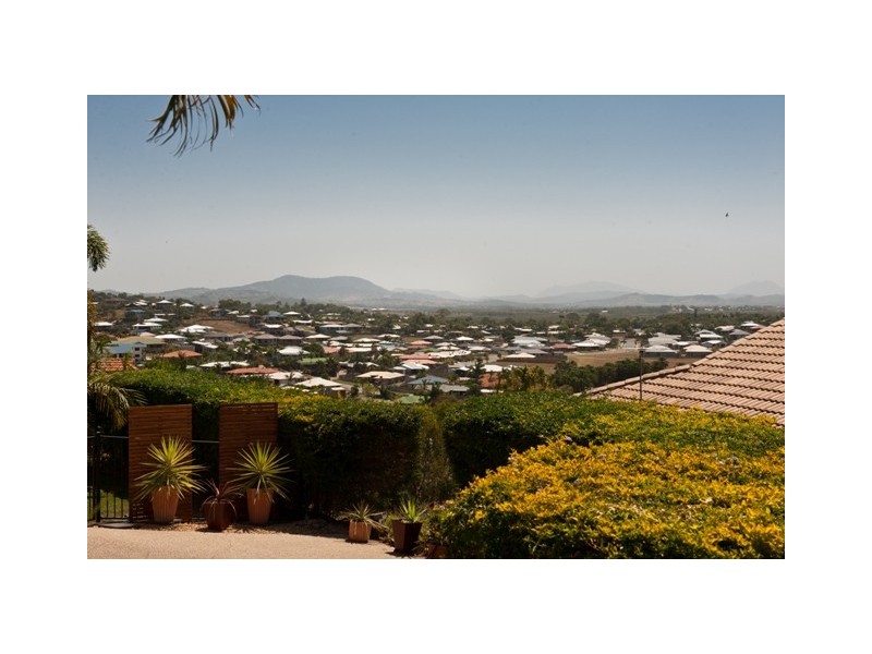 14 Sunrise Place, Blacks Beach QLD 4740