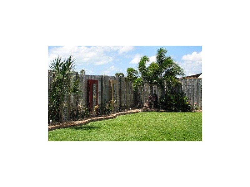 20 Slater Ave, Blacks Beach QLD 4740