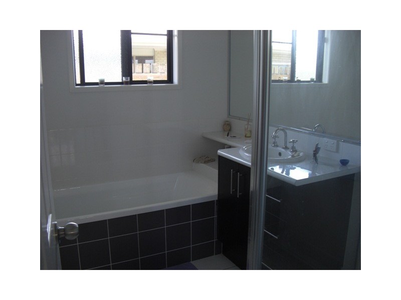 41 Debbiesue Drive, Mount Pleasant QLD 4740