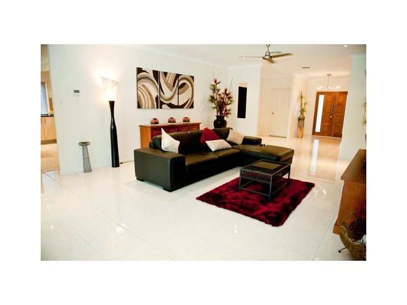 13 Bonsai Court, Glenella QLD 4740