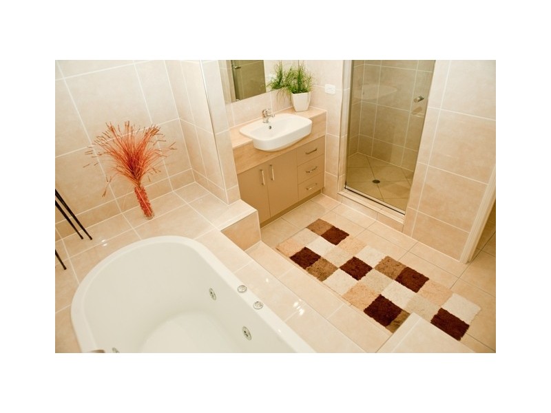 13 Bonsai Court, Glenella QLD 4740