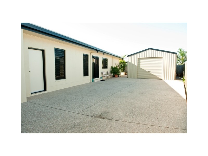 13 Bonsai Court, Glenella QLD 4740