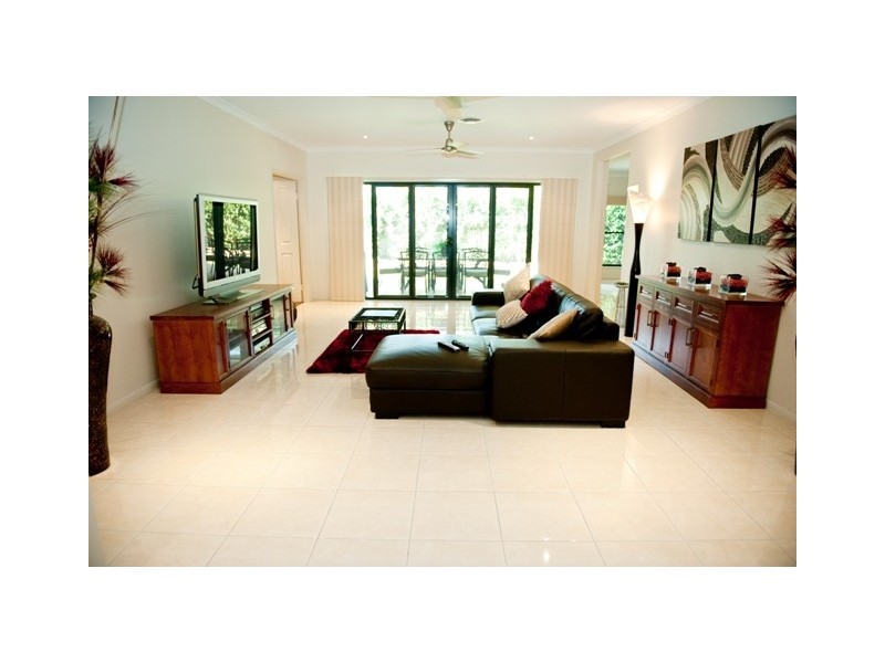 13 Bonsai Court, Glenella QLD 4740