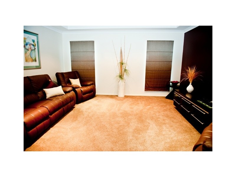 13 Bonsai Court, Glenella QLD 4740