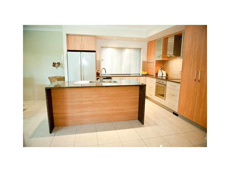 13 Bonsai Court, Glenella QLD 4740