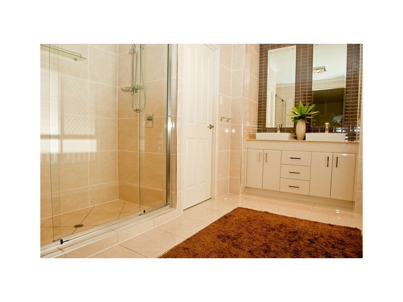 13 Bonsai Court, Glenella QLD 4740