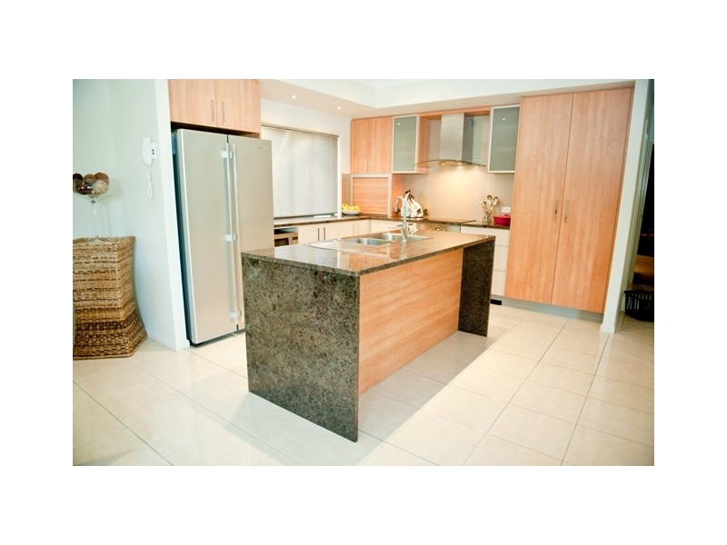 13 Bonsai Court, Glenella QLD 4740