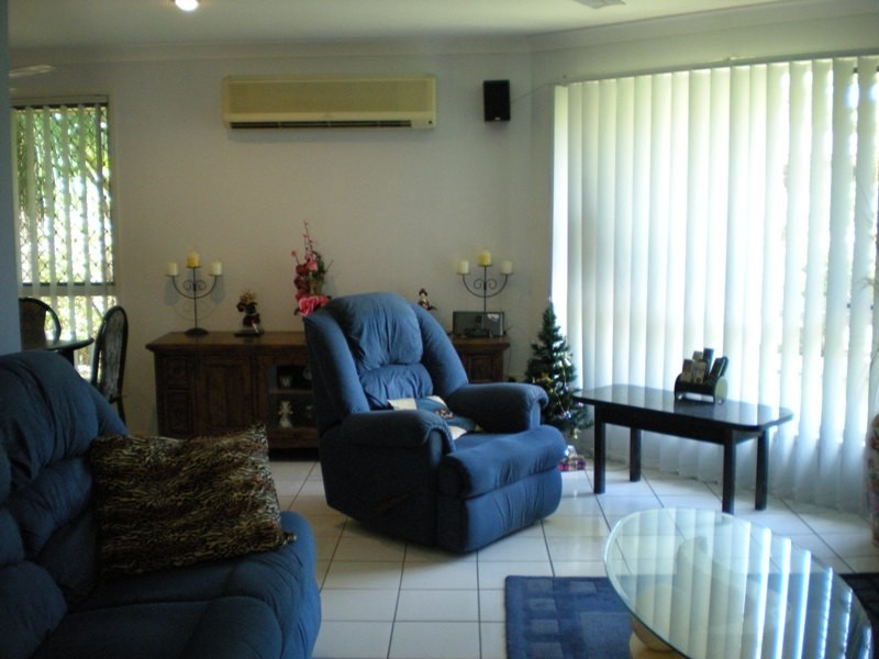 27 McCormack Avenue, Rural View QLD 4740