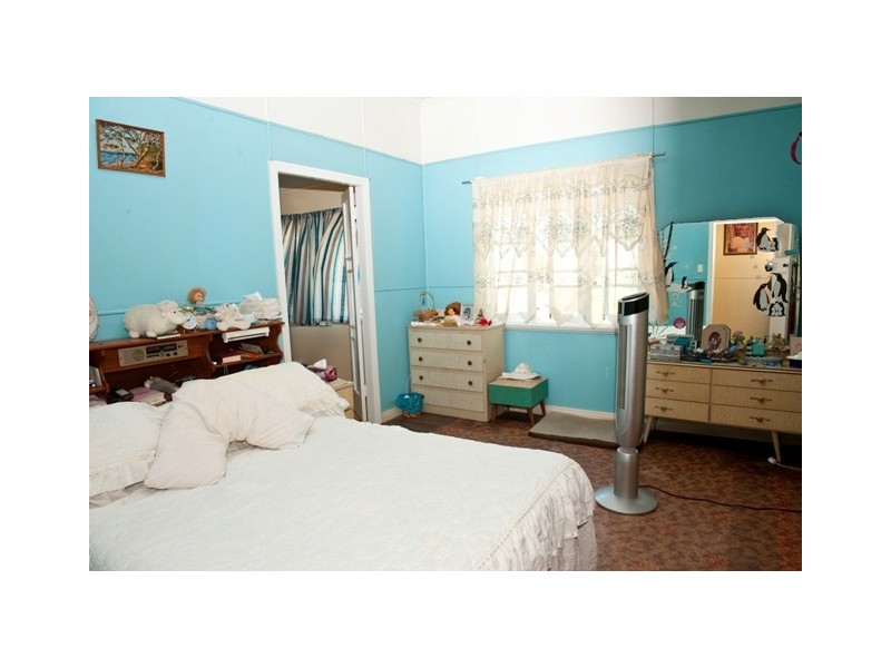 37 Perry Street, West Mackay QLD 4740