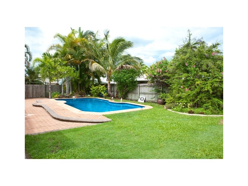 32 Crispin Drive, Mount Pleasant QLD 4740