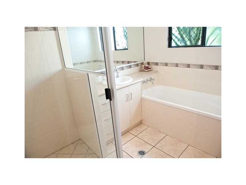 81 Wheeler Drive, Glenella QLD 4740