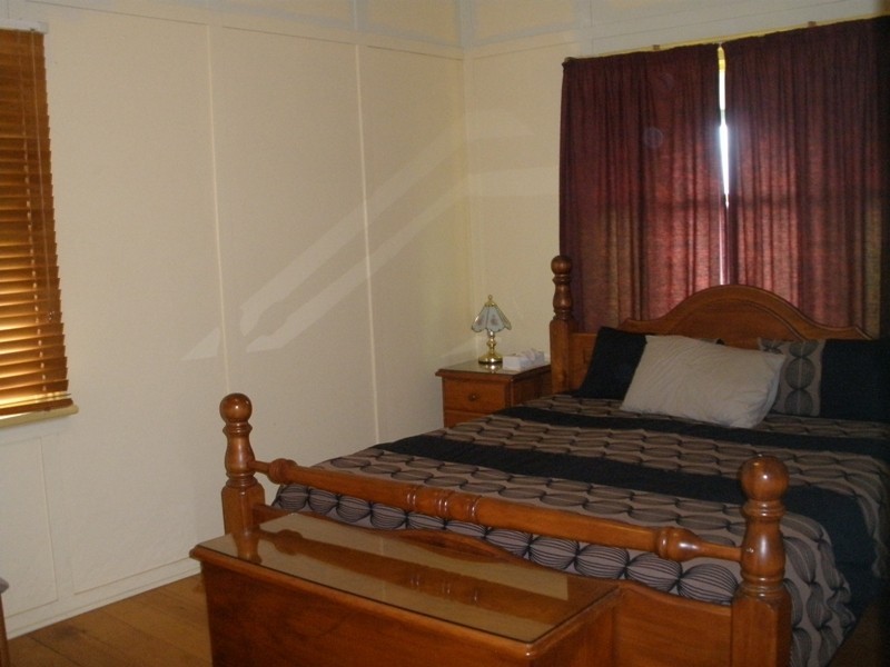 375 Shakespeare Street, West Mackay QLD 4740