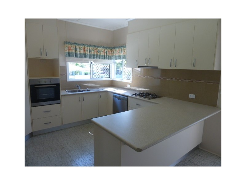 14 Edmond Street, West Mackay QLD 4740