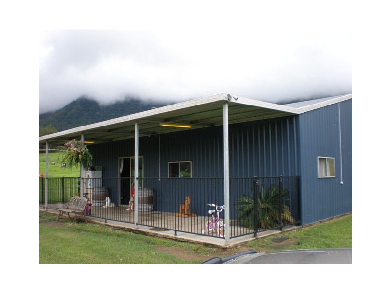 19 Pittionis Rd., Netherdale QLD 4756