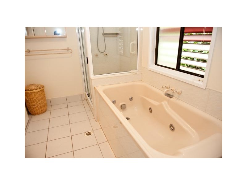 40 Blacks Beach Road, Blacks Beach QLD 4740