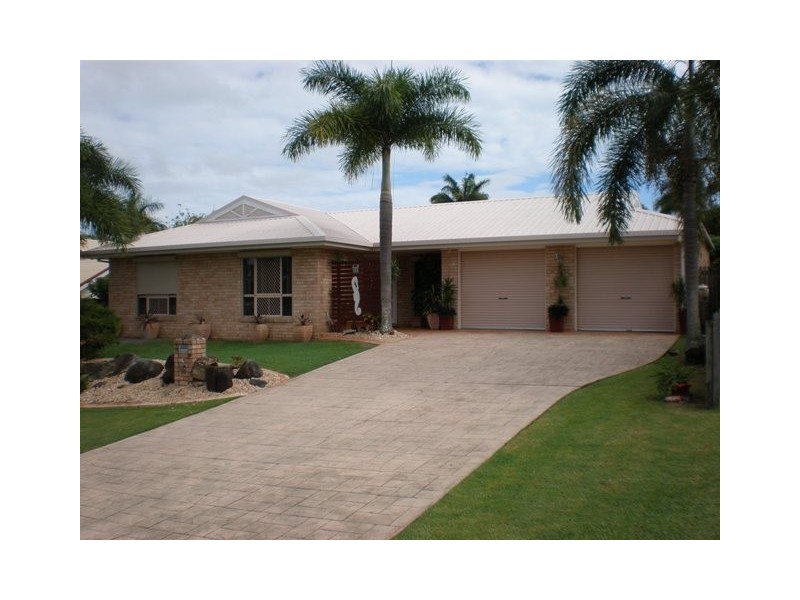 24 Bankswood St, Beaconsfield QLD 4740