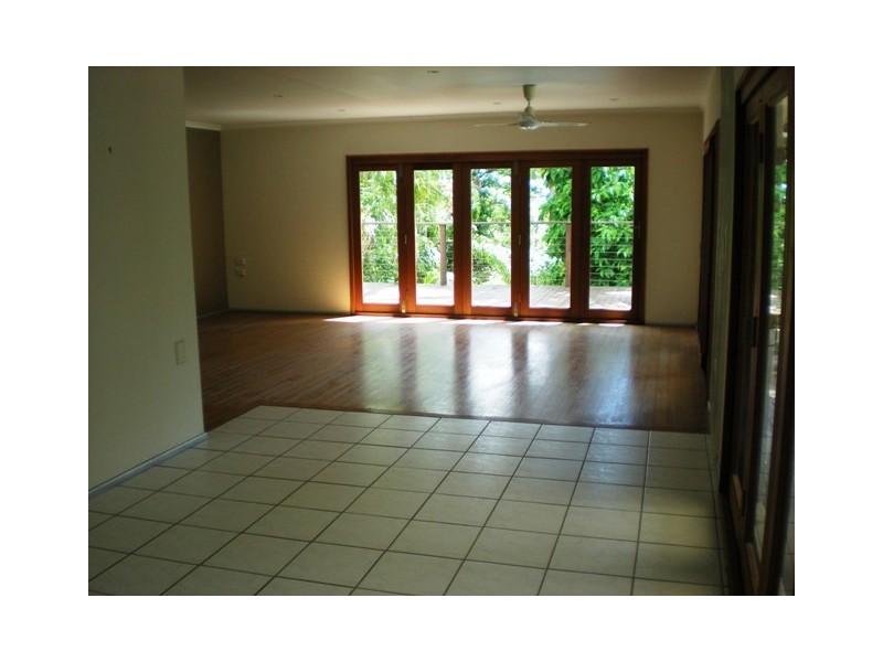 28 KINNON STREET, Glenella QLD 4740