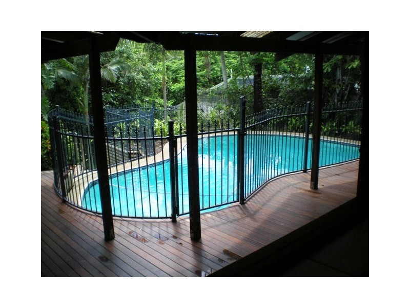 28 KINNON STREET, Glenella QLD 4740