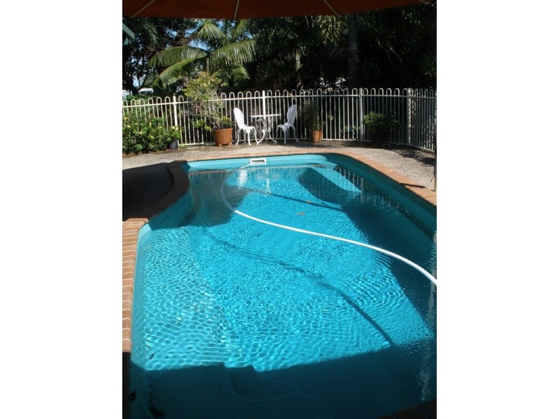 10 Matterson Ave, Eimeo QLD 4740