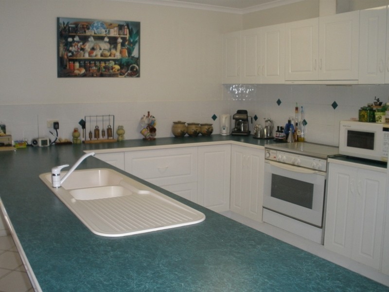 10 Matterson Ave, Eimeo QLD 4740