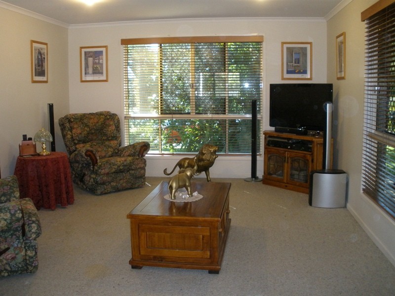 10 Matterson Ave, Eimeo QLD 4740