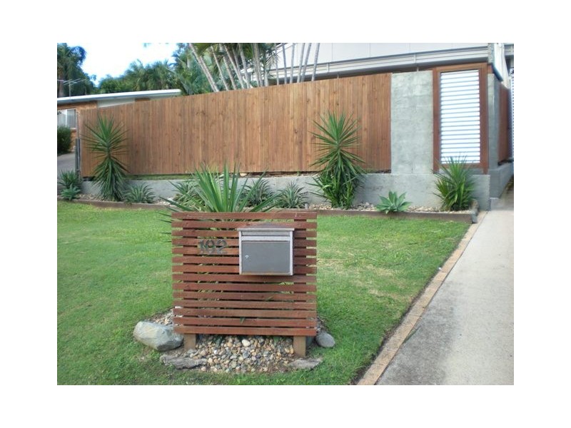 102 MANGO AVENUE, Eimeo QLD 4740