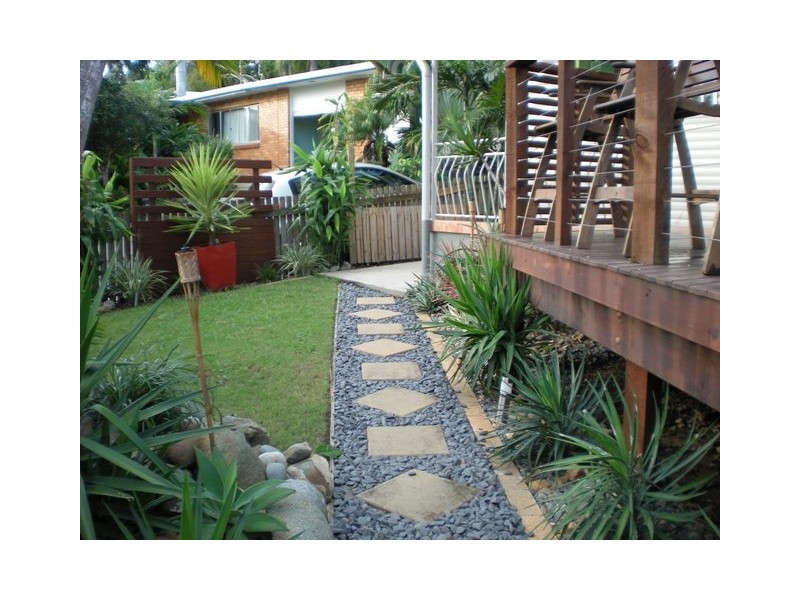 102 MANGO AVENUE, Eimeo QLD 4740